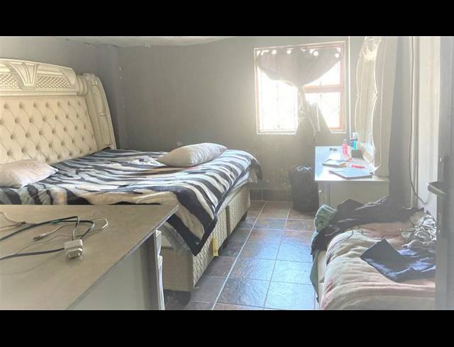 5 BEDROOM HOUSE FOR SALE IN ILITHA PARK